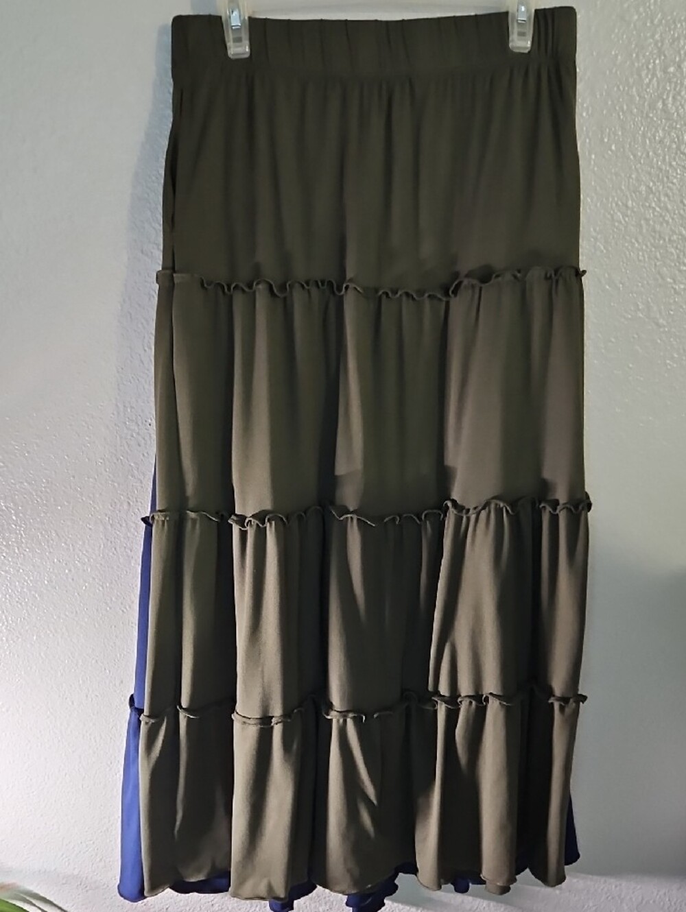 White Mark 2-Piece Tiered Maxi Skirt Bundle - Olive Green & Navy Blue - Size M - Picture 2 of 4